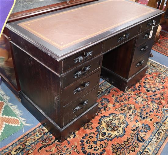 An early 20th century Continental pedestal desk W.122cm